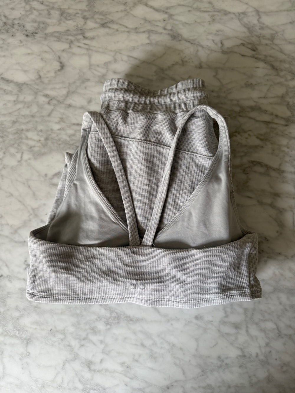 Alo Set: waffle light heather gray bra and matching jogger size small - Picture 3 of 3